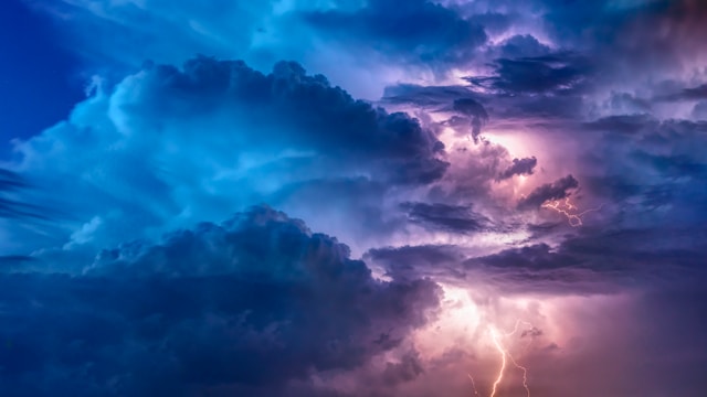 felix-mittermeier-L4-16dmZ-1c-unsplash Emergency Storm Damage Repair